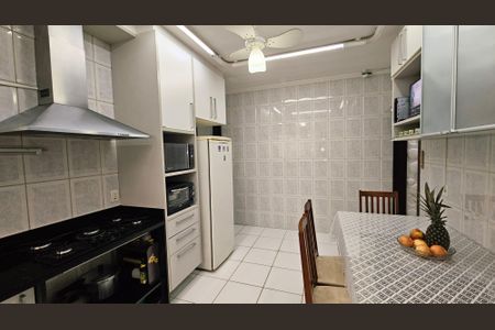 Casa à venda com 161m², 2 quartos e 2 vagasCozinha