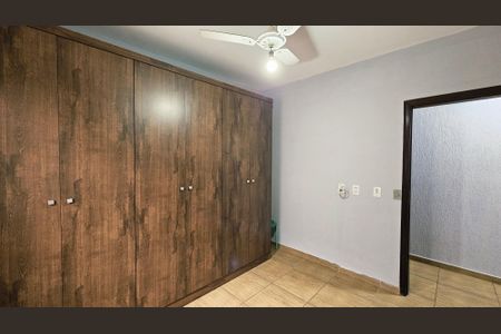 Casa à venda com 161m², 2 quartos e 2 vagasQuarto 1