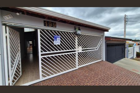 Casa à venda com 161m², 2 quartos e 2 vagasFachada - Placa