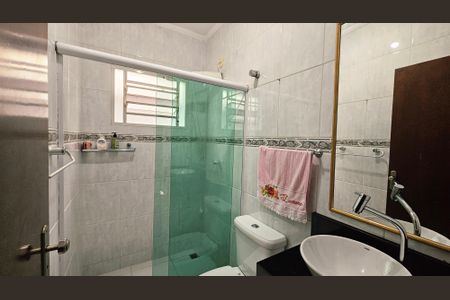 Casa à venda com 161m², 2 quartos e 2 vagasBanheiro Social