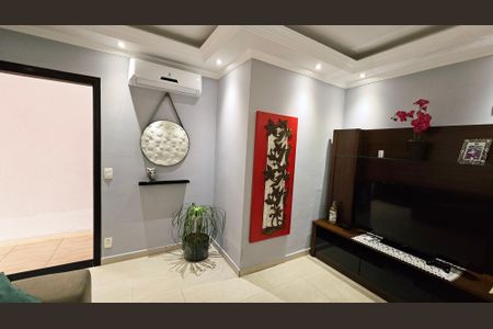 Casa à venda com 161m², 2 quartos e 2 vagasSala