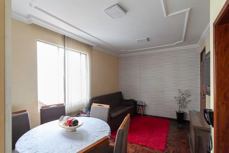 Sala de apartamento para alugar com 3 quartos, 61m² em São João Batista, Belo Horizonte