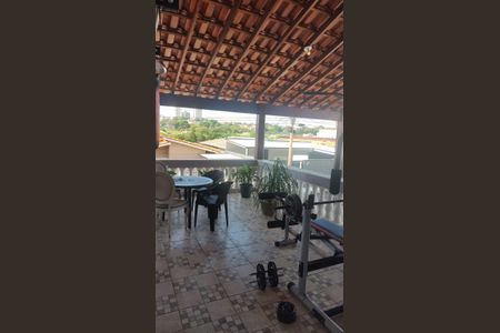 Casa à venda com 250m², 2 quartos e 3 vagas