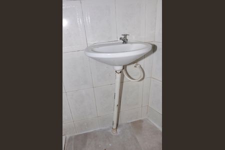 Casa para alugar com 28m², 1 quarto e sem vaga Casa para alugar com 28m², 1 quarto e sem vagaDetalhe - Banheiro Social