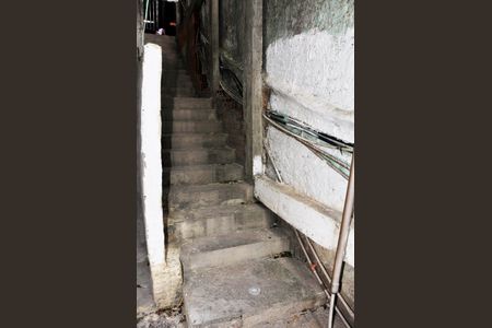 Casa para alugar com 28m², 1 quarto e sem vaga Casa para alugar com 28m², 1 quarto e sem vagaCorredor Externo