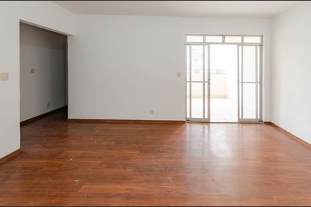 Apartamento para alugar com 70m², 3 quartos e 2 vagasSala