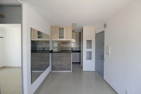 Sala de apartamento para alugar com 2 quartos, 73m² em Mário Quintana, Porto Alegre