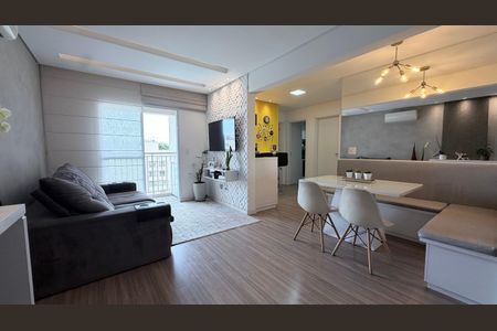 Sala de apartamento para alugar com 3 quartos, 80m² em Jardim Nova Europa, Campinas