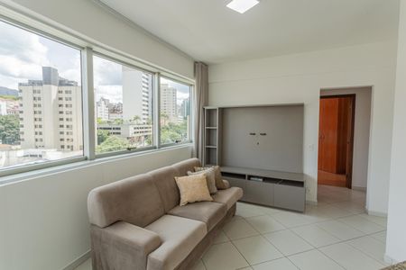 Sala de apartamento à venda com 1 quarto, 41m² em Santa Efigênia, Belo Horizonte