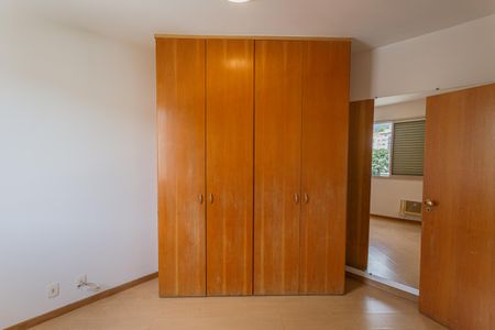 Quarto de apartamento à venda com 1 quarto, 41m² em Santa Efigênia, Belo Horizonte