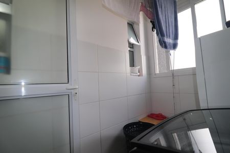 Apartamento à venda com 65m², 3 quartos e 1 vagaÁrea de Serviço