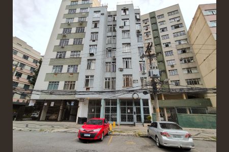 Apartamento à venda com 62m², 2 quartos e 1 vagaFachada e portaria