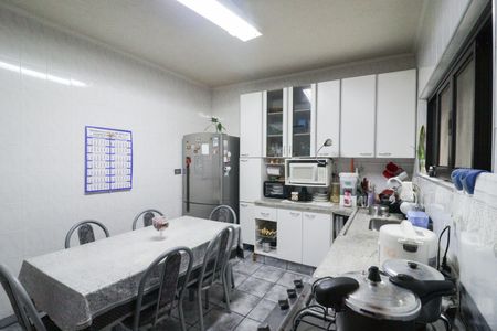 Casa à venda com 125m², 2 quartos e 2 vagas Casa à venda com 125m², 2 quartos e 2 vagasCozinha