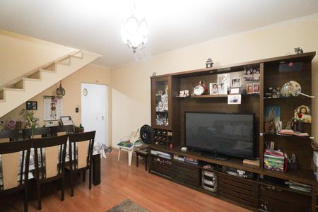 Casa à venda com 125m², 2 quartos e 2 vagas Casa à venda com 125m², 2 quartos e 2 vagasSala