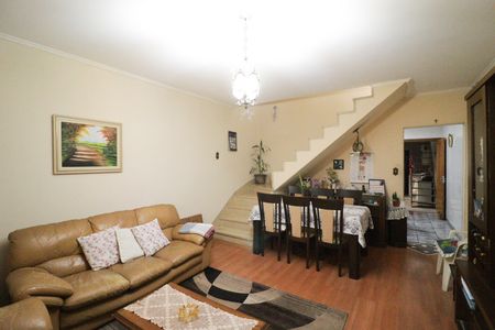 Casa à venda com 125m², 2 quartos e 2 vagas Casa à venda com 125m², 2 quartos e 2 vagasSala