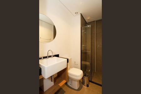 Banheiro de kitnet/studio para alugar com 1 quarto, 17m² em Cerqueira César, São Paulo