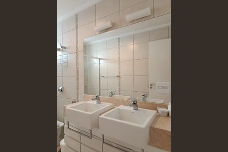 Apartamento para alugar com 150m², 2 quartos e 1 vagaBanheiro da Suíte 1