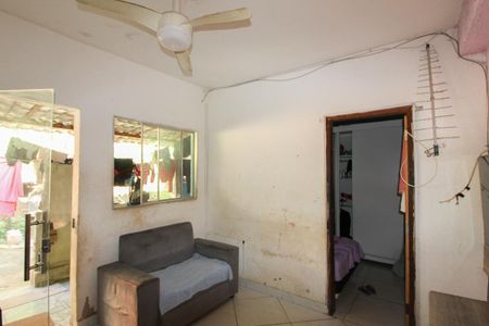 Sala de casa à venda com 3 quartos, 150m² em Céu Azul, Belo Horizonte