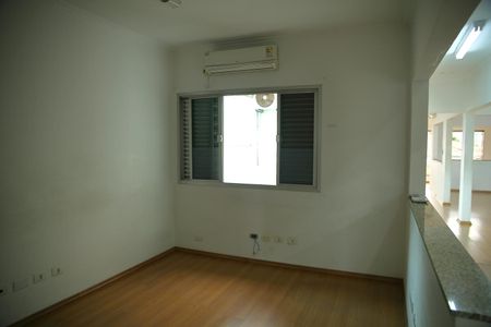 Casa à venda com 380m², 3 quartos e 6 vagasSala (segunda) 