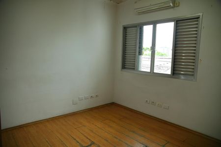 Casa à venda com 380m², 3 quartos e 6 vagasQuarto 2 