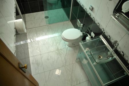 Casa à venda com 380m², 3 quartos e 6 vagasBanheiro Social ( sala) 