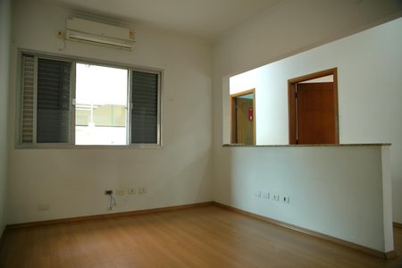 Casa à venda com 380m², 3 quartos e 6 vagasSala (segunda) 