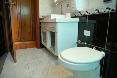 Casa à venda com 380m², 3 quartos e 6 vagasBanheiro da Suíte 