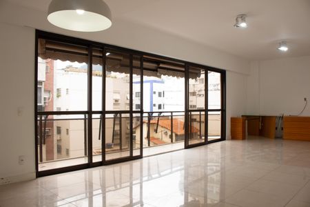 Apartamento à venda com 148m², 3 quartos e 2 vagasSala