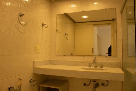 Apartamento à venda com 148m², 3 quartos e 2 vagasBanheiro da Suíte 2