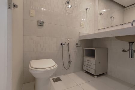 Apartamento à venda com 148m², 3 quartos e 2 vagasBanheiro da Suíte 2