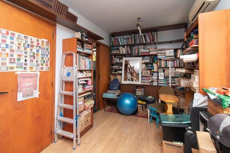 Casa de condomínio à venda com 142m², 3 quartos e 2 vagasQuarto 4