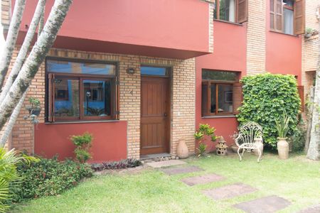 Casa de condomínio à venda com 142m², 3 quartos e 2 vagasFachada