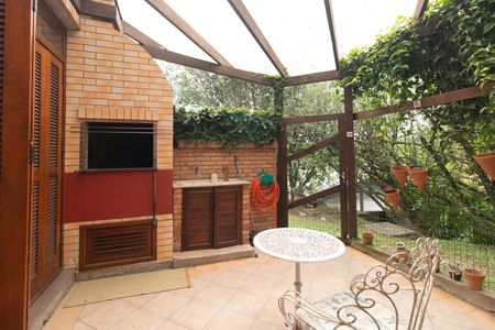 Casa de condomínio à venda com 142m², 3 quartos e 2 vagasChurrasqueira