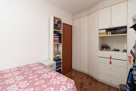 Casa de condomínio à venda com 142m², 3 quartos e 2 vagasQuarto 3