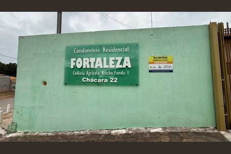 Fachado do condomínio de casa para alugar com 2 quartos, 60m² em Riacho Fundo I, Brasília