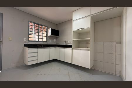 Cozinha - Armários de casa para alugar com 2 quartos, 60m² em Riacho Fundo I, Brasília