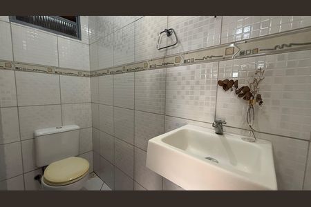 Casa para alugar com 60m², 2 quartos e 1 vaga Casa para alugar com 60m², 2 quartos e 1 vagaLavabo