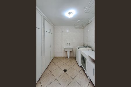 Casa à venda com 275m², 4 quartos e 4 vagasÁrea de Serviço