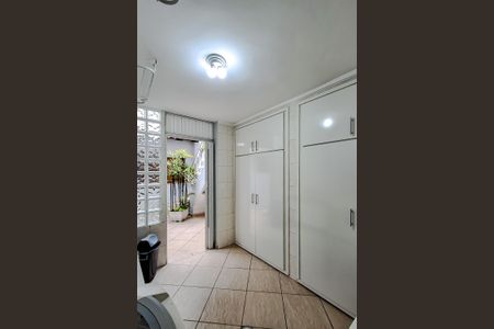 Casa à venda com 275m², 4 quartos e 4 vagasÁrea de Serviço