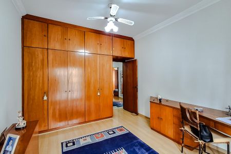 Casa à venda com 275m², 4 quartos e 4 vagasQuarto 2