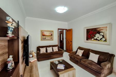 Casa à venda com 275m², 4 quartos e 4 vagasSala de TV