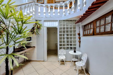 Casa à venda com 275m², 4 quartos e 4 vagasÁrea externa