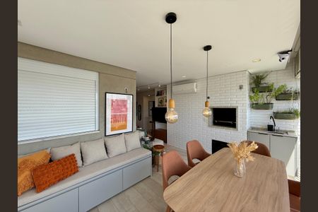 Apartamento à venda com 65m², 2 quartos e 1 vagaVaranda 