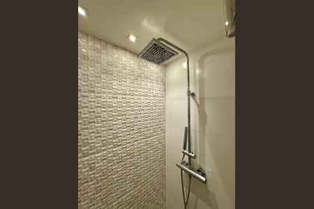 Apartamento à venda com 65m², 2 quartos e 1 vagaBanheiro 