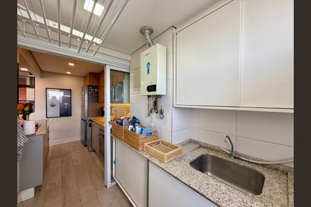 Apartamento à venda com 65m², 2 quartos e 1 vagaÁrea de Serviço