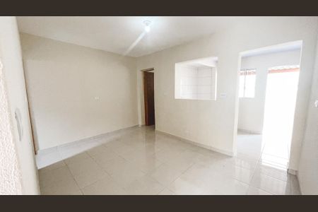 Sala de casa para alugar com 1 quarto, 60m² em Parque Peruche, São Paulo