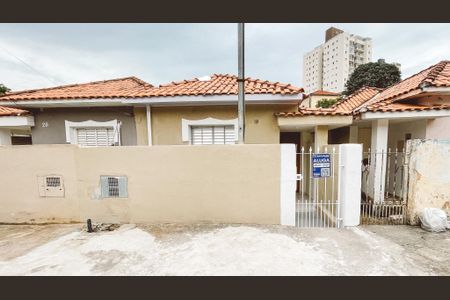 Fachada de casa para alugar com 1 quarto, 60m² em Parque Peruche, São Paulo