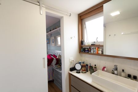 Apartamento à venda com 110m², 3 quartos e 2 vagasBanheiro da Suíte