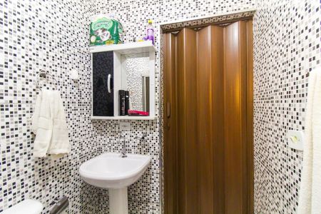 Casa à venda com 125m², 3 quartos e 2 vagasBanheiro 1