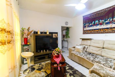 Casa à venda com 125m², 3 quartos e 2 vagasSala